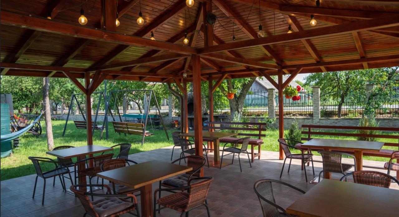 Denisa & Rares Hotel Tasnád Kültér fotó