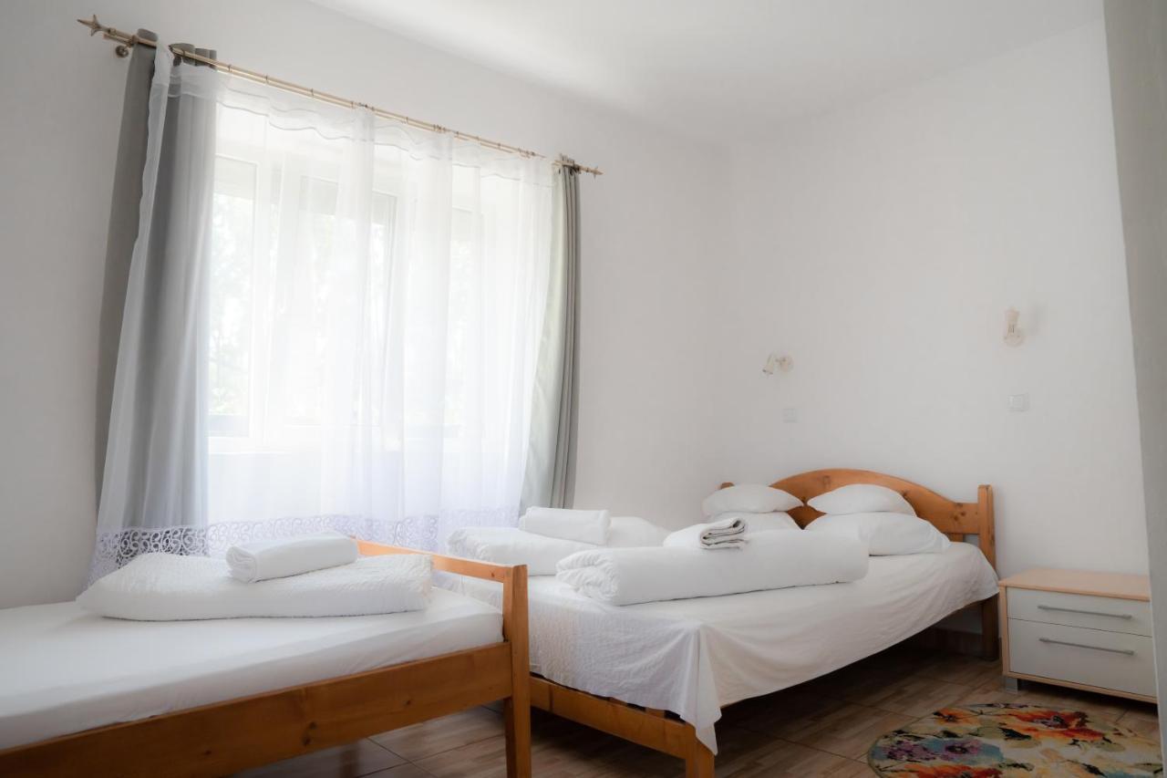 Denisa & Rares Hotel Tasnád Kültér fotó